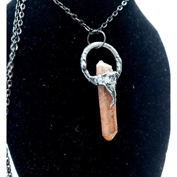 Red quartz crystal necklace - Picture 9 of 9